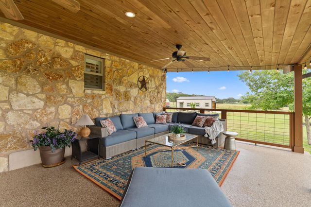 14909 Fitzhugh RD B, Dripping Springs, TX 78736