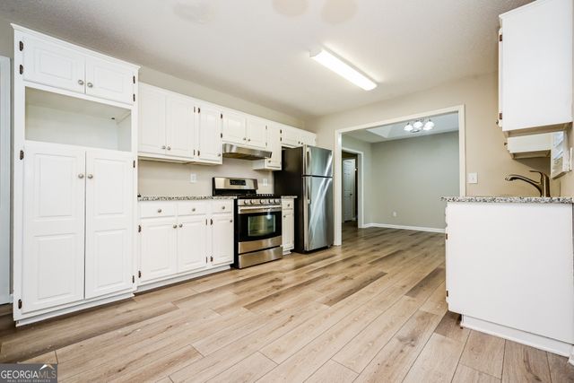 207 Lafayette Street, Locust Grove, GA 30248