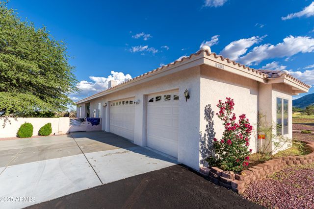 9295 S BRYERLY Drive, Hereford, AZ 85615