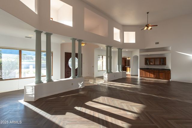 9295 S BRYERLY Drive, Hereford, AZ 85615