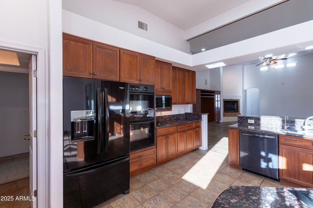 9295 S BRYERLY Drive, Hereford, AZ 85615