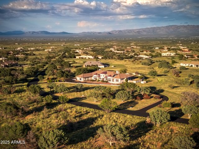 9295 S BRYERLY Drive, Hereford, AZ 85615