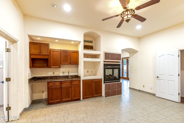 9295 S BRYERLY Drive, Hereford, AZ 85615