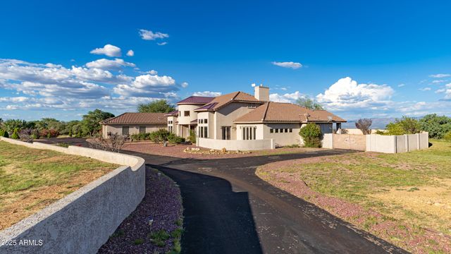 9295 S BRYERLY Drive, Hereford, AZ 85615