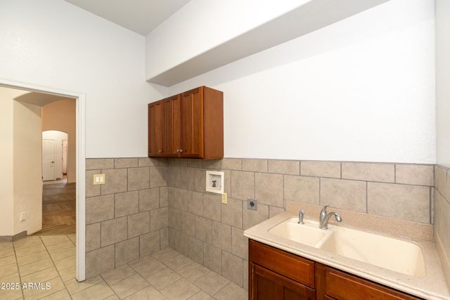 9295 S BRYERLY Drive, Hereford, AZ 85615