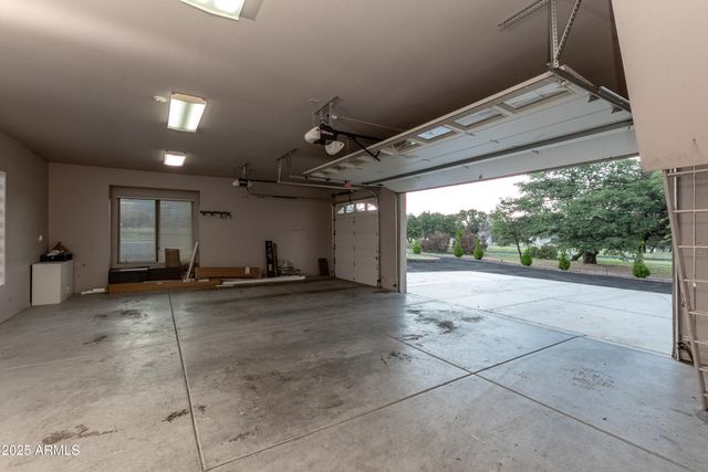 9295 S BRYERLY Drive, Hereford, AZ 85615