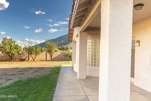 9295 S BRYERLY Drive, Hereford, AZ 85615