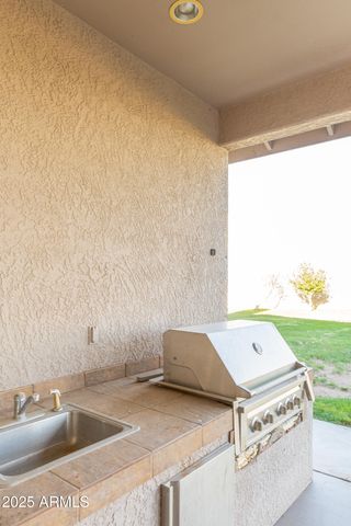 9295 S BRYERLY Drive, Hereford, AZ 85615