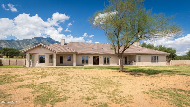 9295 S BRYERLY Drive, Hereford, AZ 85615