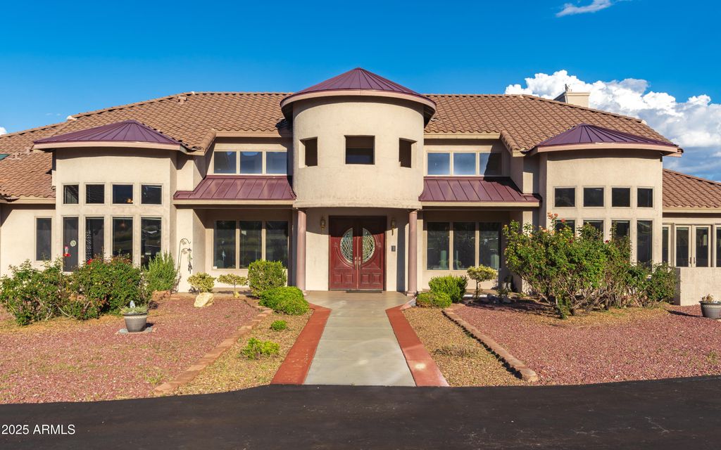 9295 S BRYERLY Drive, Hereford, AZ 85615