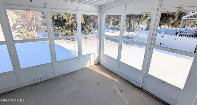 79 Guadeloupe Drive, Toms River, NJ 08757