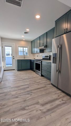 79 Guadeloupe Drive, Toms River, NJ 08757