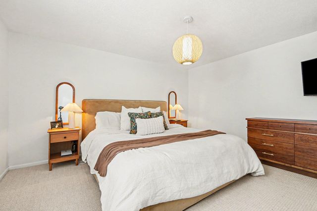 700 Oakhurst Avenue NW, Grand Rapids, MI 49504