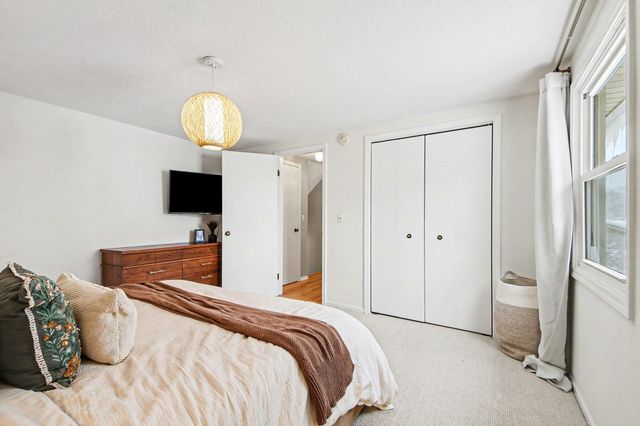 700 Oakhurst Avenue NW, Grand Rapids, MI 49504