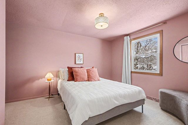 700 Oakhurst Avenue NW, Grand Rapids, MI 49504