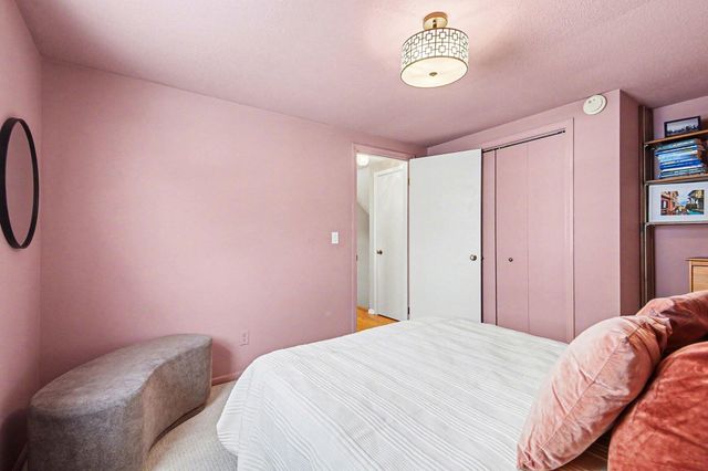 700 Oakhurst Avenue NW, Grand Rapids, MI 49504