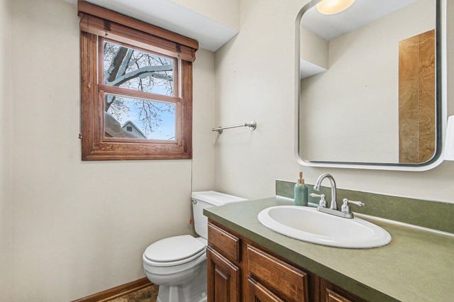 700 Oakhurst Avenue NW, Grand Rapids, MI 49504