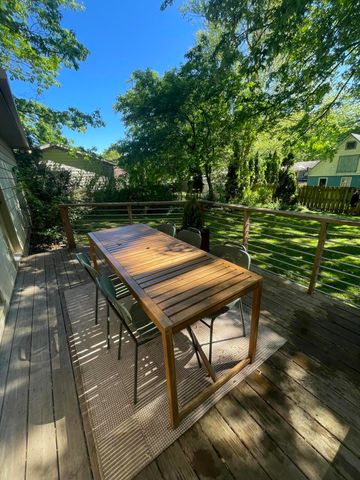 700 Oakhurst Avenue NW, Grand Rapids, MI 49504