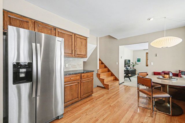 700 Oakhurst Avenue NW, Grand Rapids, MI 49504