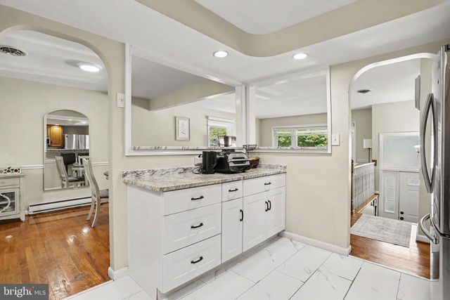 2148 SHERWAL AVE, Lancaster, PA 17601