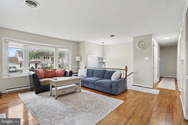 2148 SHERWAL AVE, Lancaster, PA 17601