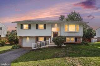 2148 SHERWAL AVE, Lancaster, PA 17601