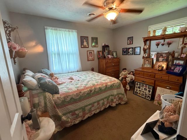 212 N 5th Street, Williamsburg, KY 40769