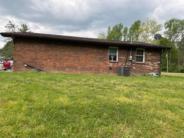 212 N 5th Street, Williamsburg, KY 40769