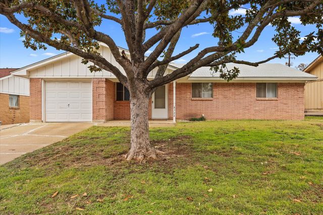 8724 Guadalupe Road, Fort Worth, TX 76116