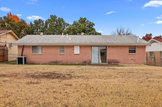 8724 Guadalupe Road, Fort Worth, TX 76116