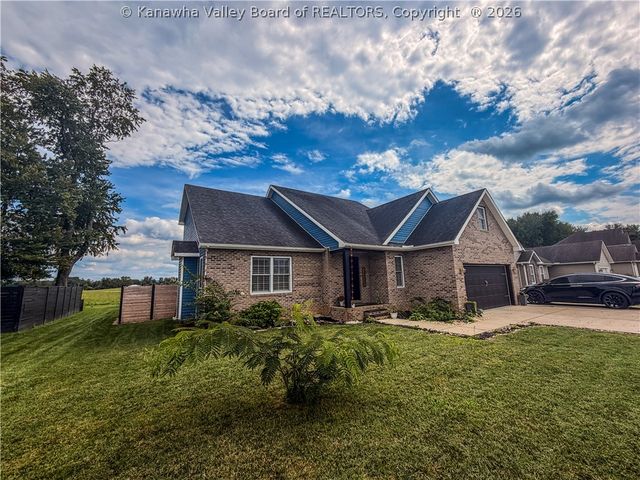 66 Fieldstone Drive, Fraziers Bottom, WV 25082
