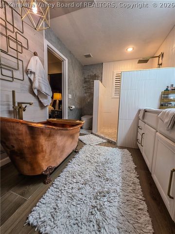 66 Fieldstone Drive, Fraziers Bottom, WV 25082
