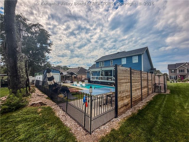 66 Fieldstone Drive, Fraziers Bottom, WV 25082