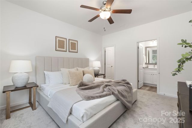 532 W Mclelland Avenue, Mooresville, NC 28115