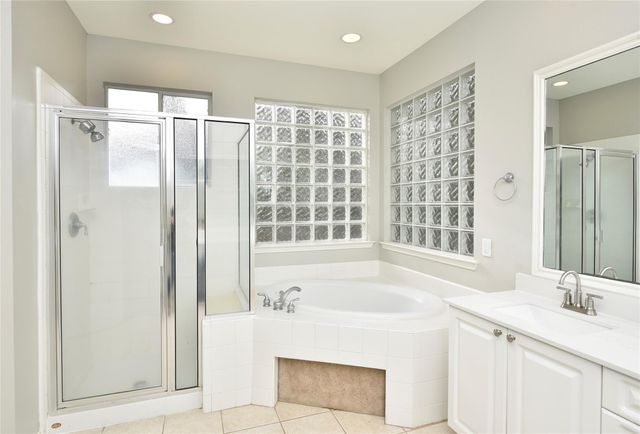 39 Fortuneberry Place, The Woodlands, TX 77382