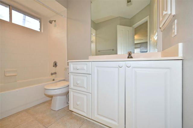 39 Fortuneberry Place, The Woodlands, TX 77382
