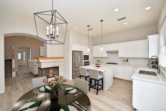 39 Fortuneberry Place, The Woodlands, TX 77382