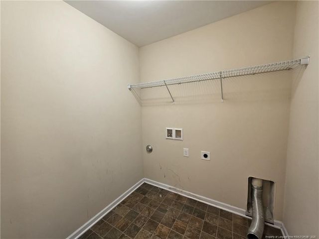 825 Running Horse Lane, Hope Mills, NC 28348