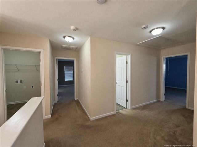 825 Running Horse Lane, Hope Mills, NC 28348