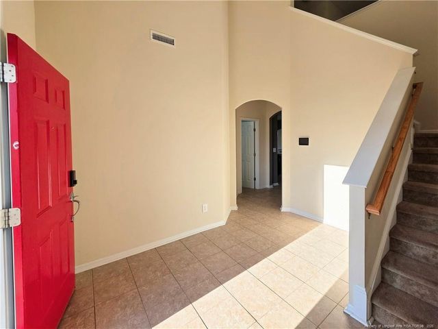 825 Running Horse Lane, Hope Mills, NC 28348