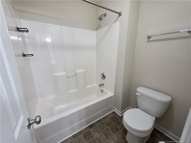 825 Running Horse Lane, Hope Mills, NC 28348