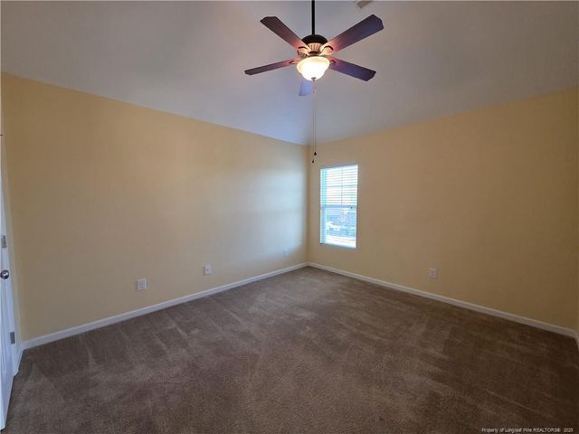 825 Running Horse Lane, Hope Mills, NC 28348