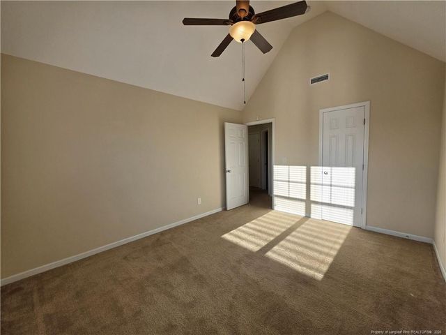 825 Running Horse Lane, Hope Mills, NC 28348