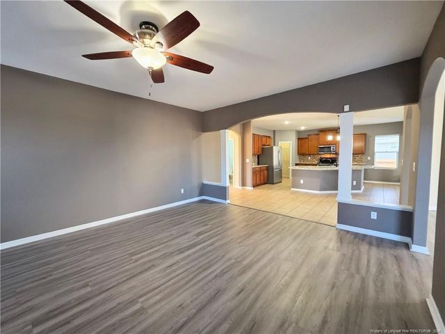 825 Running Horse Lane, Hope Mills, NC 28348