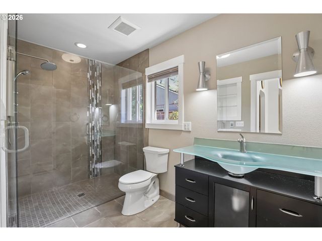 8407 MT OLYMPUS Ave, Vancouver, WA 98664