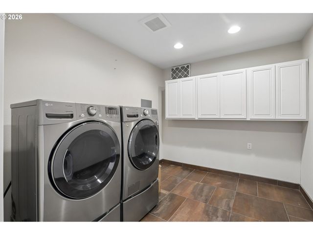 8407 MT OLYMPUS Ave, Vancouver, WA 98664