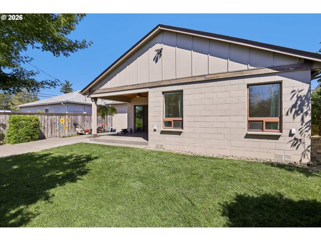 8407 MT OLYMPUS Ave, Vancouver, WA 98664