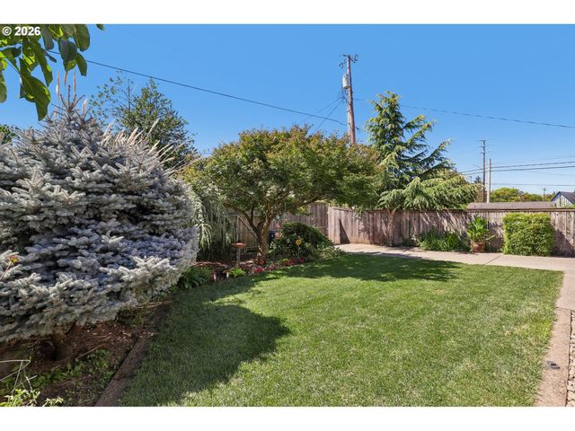 8407 MT OLYMPUS Ave, Vancouver, WA 98664
