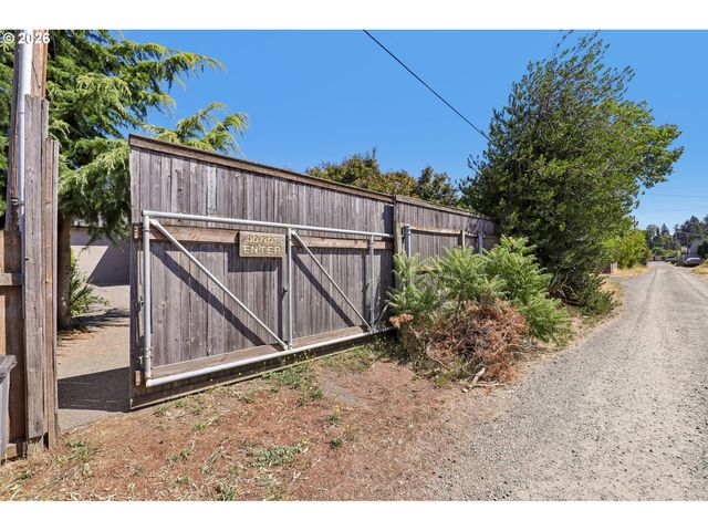 8407 MT OLYMPUS Ave, Vancouver, WA 98664