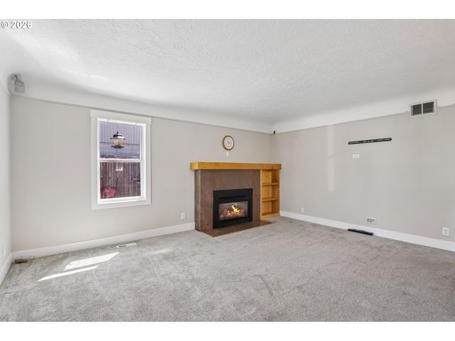 8407 MT OLYMPUS Ave, Vancouver, WA 98664